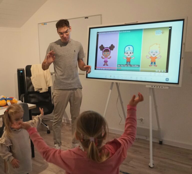 Angielski Błonie, nauka na tablicach multimedialnych